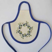Фартух на пляшку з вишивкою Вінок з лохини, FT-112