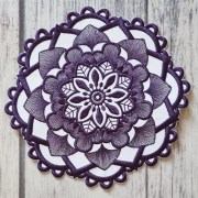 Декоративна серветка з вишивкою, фіолетова