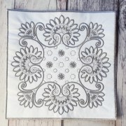 Декоративний елемент з машинною вишивкою Візерунок 