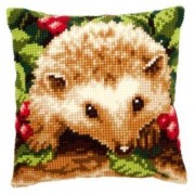 PN-0146403 Набор для вышивания крестом (подушка) Vervaco Hedgehog with Berries "Ежик в траве"