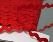 Тесьма декоративная Вьюнок 9 мм красная