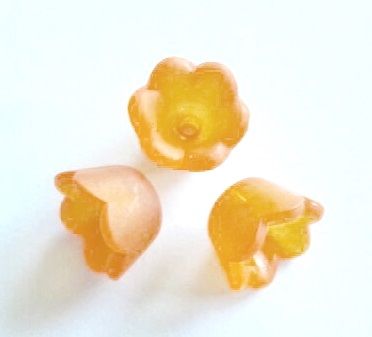 Красочные акриловые бусины в виде цветочка оранжевый